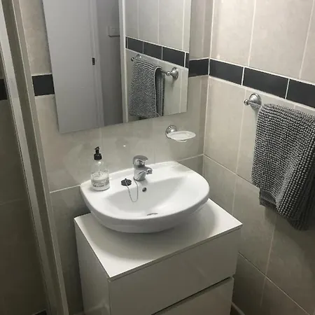 Centrally Located And Comfortable Studio Apartment In Nerja 4B Exterior photo