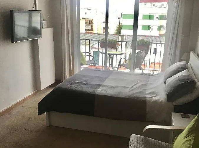 Centrally Located And Comfortable Studio Apartment In Nerja 4B
